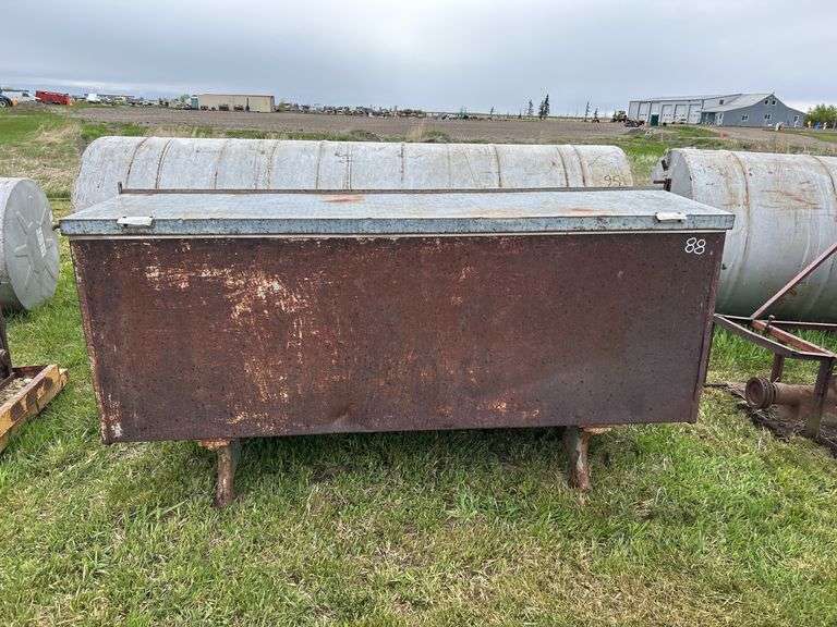 Stainless Steel Pig Scalder Approx. 7' x 4' x 4' *Unreserved*