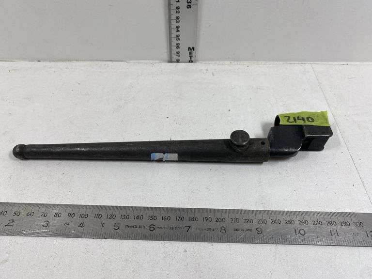 Bayonet w/ sheath, approx 10", *Unreserved*
