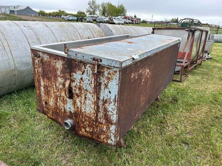 Stainless Steel Pig Scalder Approx. 7' x 4' x 4' *Unreserved*