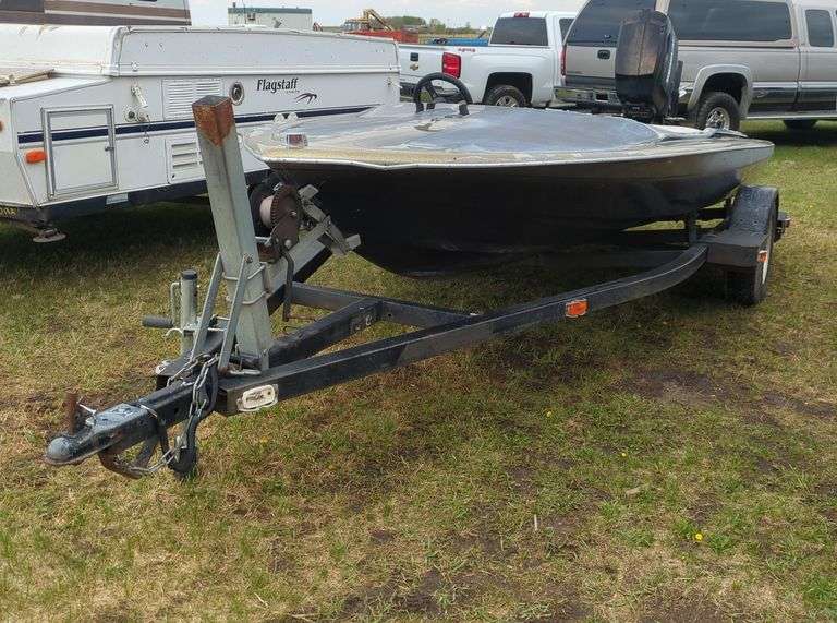 16' Sidewinder Boat & 1981 Roadrunner Trailer *Unreserved*