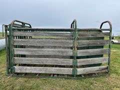 Dual Action Head Gate, Unknown Brand Approx. 12' x 7' x 6' *Unreserved*