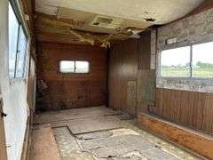 Vanguard Model F3100 5th wheel Travel Trailer, *Unreserved*