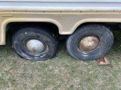 Vanguard Model F3100 5th wheel Travel Trailer, *Unreserved*