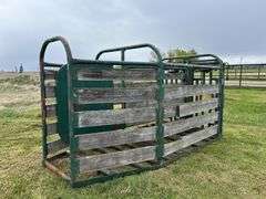 Dual Action Head Gate, Unknown Brand Approx. 12' x 7' x 6' *Unreserved*