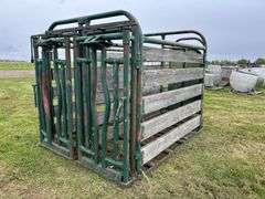 Dual Action Head Gate, Unknown Brand Approx. 12' x 7' x 6' *Unreserved*