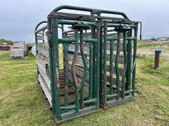 Dual Action Head Gate, Unknown Brand Approx. 12' x 7' x 6' *Unreserved*