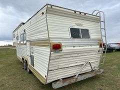Vanguard Model F3100 5th wheel Travel Trailer, *Unreserved*