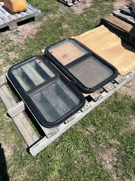 2 - Itehr Sliding glass panel w/ screen, approx 31"x15", *Unreserved*