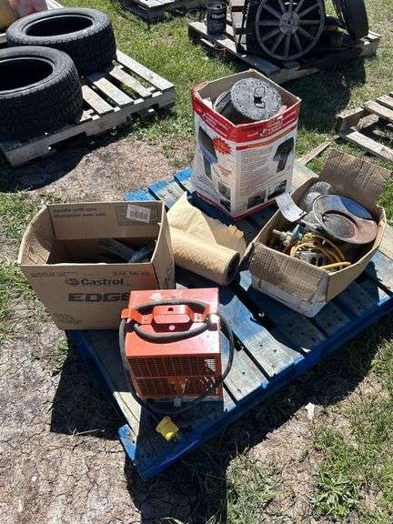 Dinplax 240V Space Heater Mod DCH4831, 15'' w/ Roll Wraping Paper, 1 - Box Assorted Joist Hangers Approx. 30 pcw, Flowtron Bug Zapper, Bismar F12 Propane Camp Heater *Unreserved*