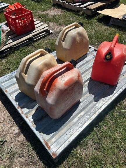 2 - 20L Diesel Jerry Cans Plastic, 2 - 20L Gasoline Jerry Cans Plastic *Unreserved*
