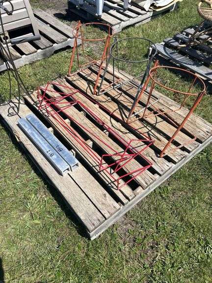 3 - Steel Planter 3'' Round x 15'' High, 2 - 30'' Boot Racks, 1 - 28'' Ornament Hanger *Unreserved*