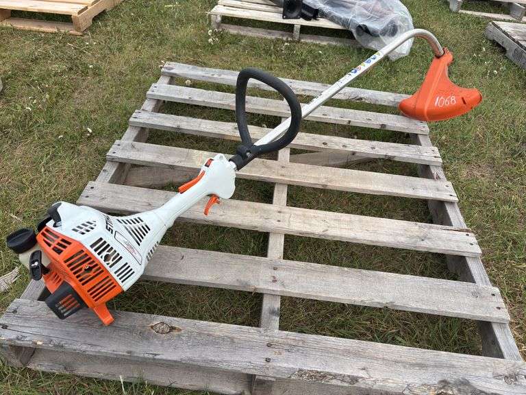 Stihl FS 38 Weed eater, gas, approx 4'10", *Unreserved*