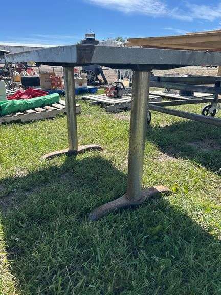 Homebuilt Table Approx. 30'' x 48'' x 30'' *Unreserved*