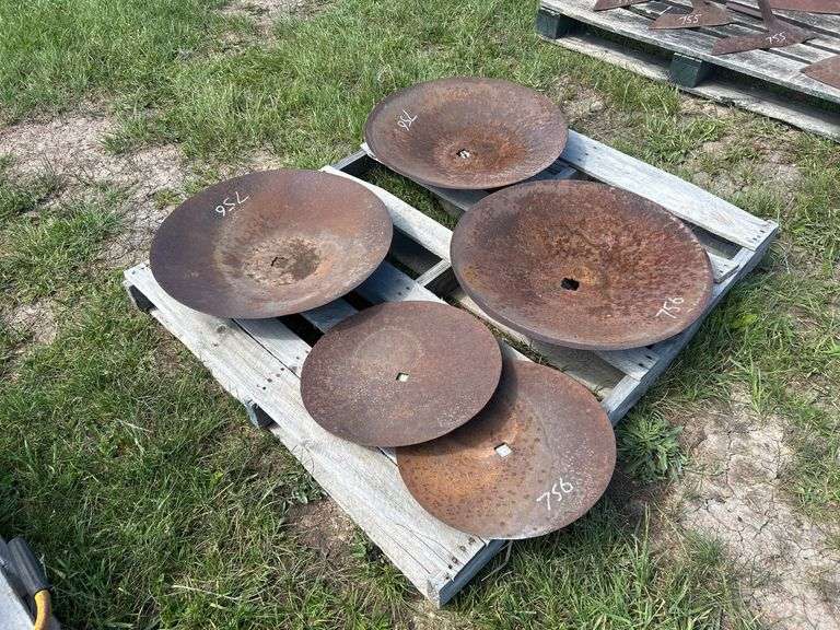 Discs, approx 21.5", 15", *Unreserved*
