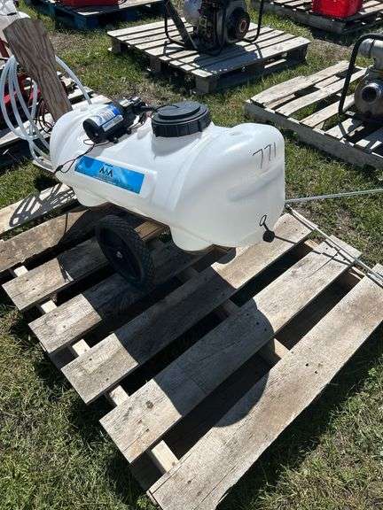 Master Mfg 57L Electric 12v Sprayer w/ 2 wands, wooden wheeled cart, Everflow EF2200-QA 2.2 gpm pump, *Unreserved*