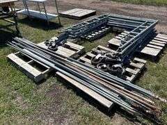 6 pce Scaffolding Sides Approx. 79'' x 62''. 8 - 8'' Swivel Wheels, 7 - Cross Braces *Unreserved*