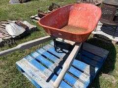 Wheel barrow 6 cu. ft., approx 42"x27" bucket, *Unreserved*