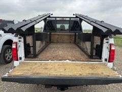 2015 Ford F-350 Crew Cab Truck