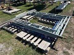 6 pce Scaffolding Sides Approx. 79'' x 62''. 8 - 8'' Swivel Wheels, 7 - Cross Braces *Unreserved*