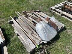 Yard tools, shovels, rake, fork rototiller, approx 9, *Unreserved*