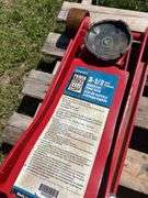2 Hydraulic floor jacks(1 - PFist 3.5T 4-21" model 04750, 1- WWW Lift 130 sn 901910261), *Unreserved*