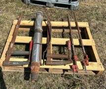 pallet w/ 4 Carpenter clamps, Submersible water pump 1 1/2 hp, *Unreserved*