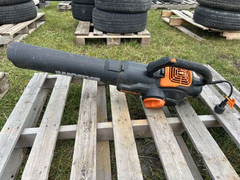 Worx 120v Leaf Blower model WG522, *Unreserved*