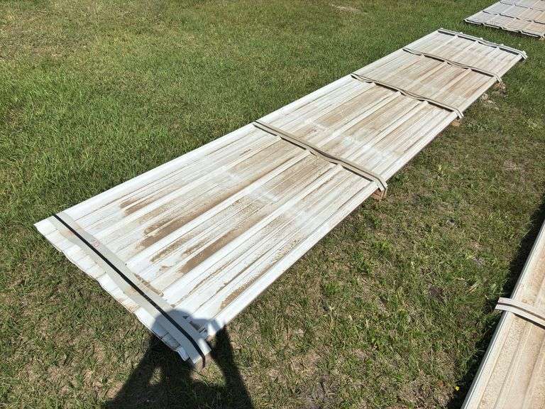 Lift of Millends Metal Siding/Roofing Approx. 6'-15' Long x 3' Wide (Approx. 47 Sheets Mixed Color), *Unreserved*
