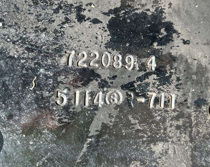 Feed Wagon, Pin Hitch ( Unknown Brand ) *Unreserved*