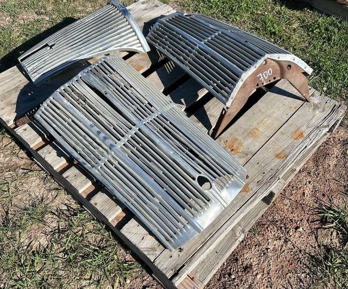 1 - Late 30's Ford Truck Grill, 2 - Late 30's Chevrolet Truck Grill *Unreserved*