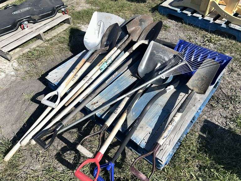 Pallet of assorted Yard Tools, approx 9 shovels, 1 rake, *Unreserved*