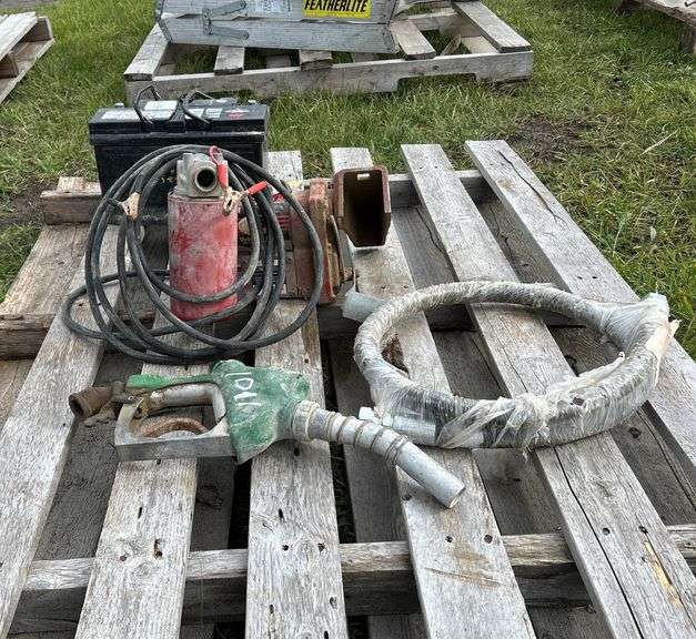 Filrite 15 gpm  w/ Fuel Nozzle, Airway fuel hose (5'),12V DC mode # FR1200C, Motomaster 94R/H7 auto battery, *Unreserved*