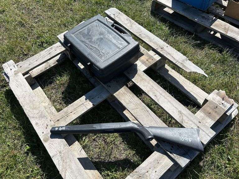 Pallet w/ Rotector Series model 1404 plastic gun case w/ foam (approx 1'4"x1'2"x6"), Stock for Ruger gun (plastic) *Unreserved*