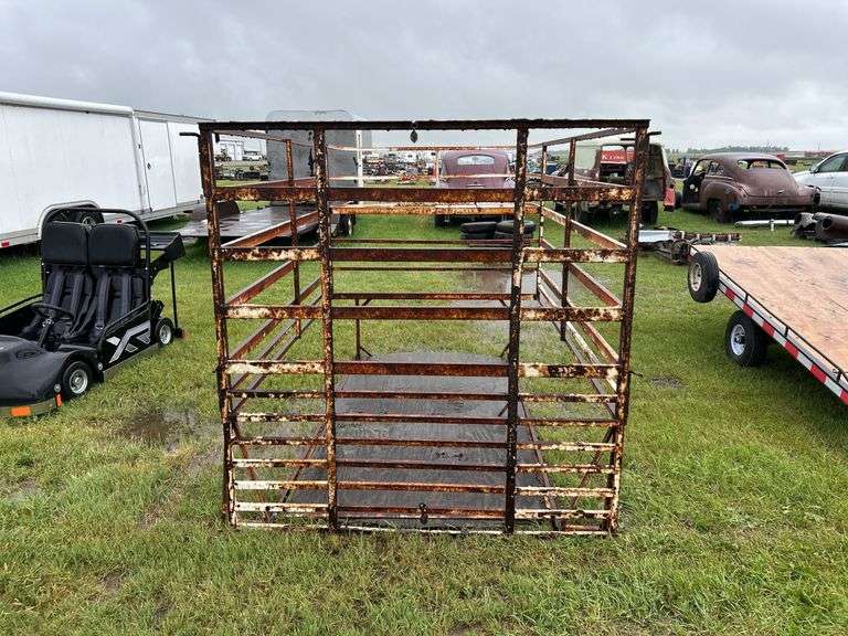 Pickup Truck Stock Rack Approx. 5'6'' x 10'5'' x 5'4'' *Unreserved*