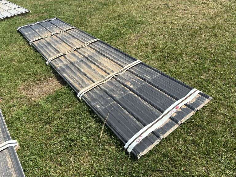 Lift of Millends Metal Siding/Roofing Approx. 12'-14' Long x 3' Wide (Approx. 40 Sheets Mixed Color), *Unreserved*