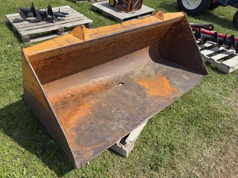72" Box Blade w/ quick attach, universal fit, approx 6'x3', *Unreserved*