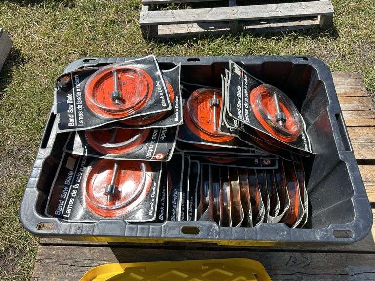 Bin w/ B&D Bandsaw blades approx 50, PN# 74-48104, *Unreserved*