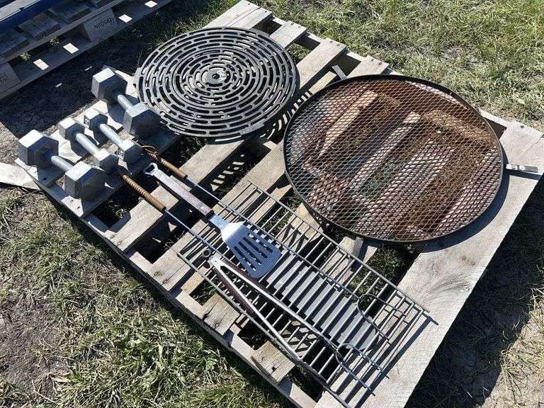Firepit Grill & BBQ lid, 4 dumbbells, *Unreserved*
