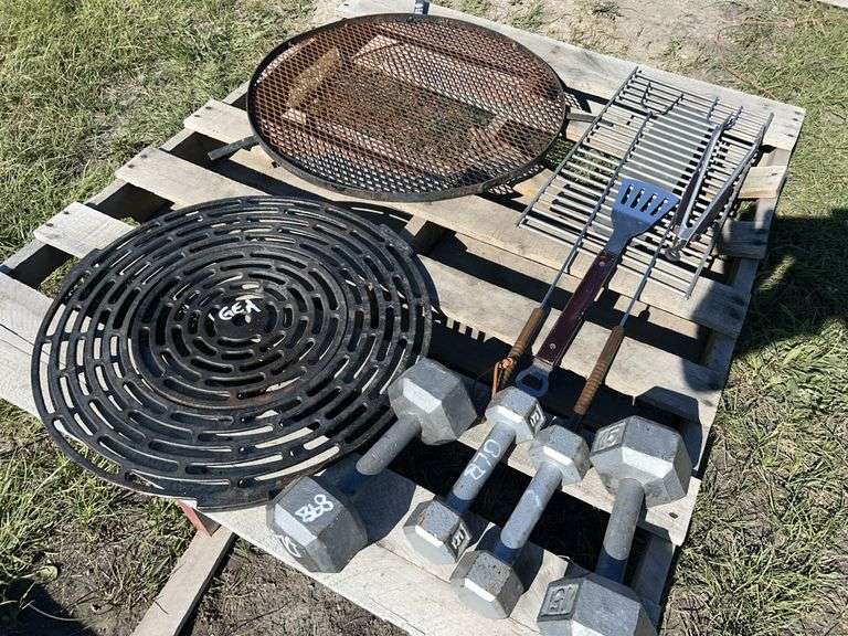 Firepit Grill & BBQ lid, 4 dumbbells, *Unreserved*