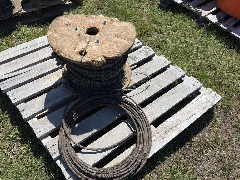 Spool of Cable w/ a 5/8" clevis,  & extra roll of 3/8" cable  *Unreserved*