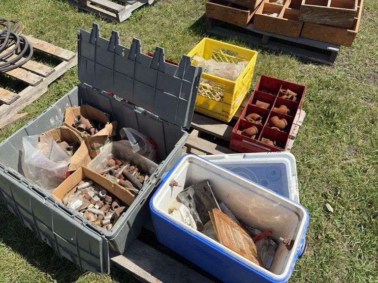 Coleman Cooler, Misc gas fittings, water fittings, 2 fitting trays, *Unreserved*