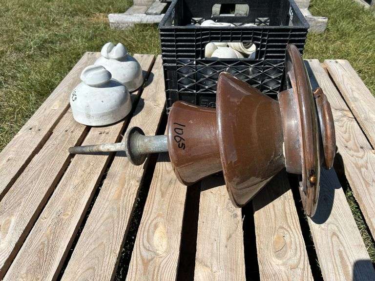 Ceramic Insulators, approx 35, *Unreserved*