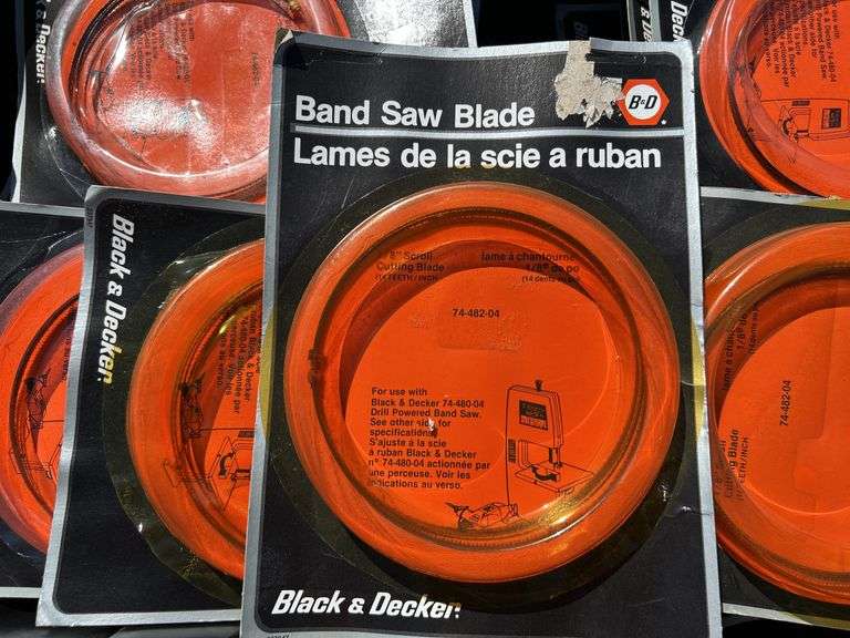 Bin w/ B&D Bandsaw blades approx 50, PN# 74-48204, *Unreserved*