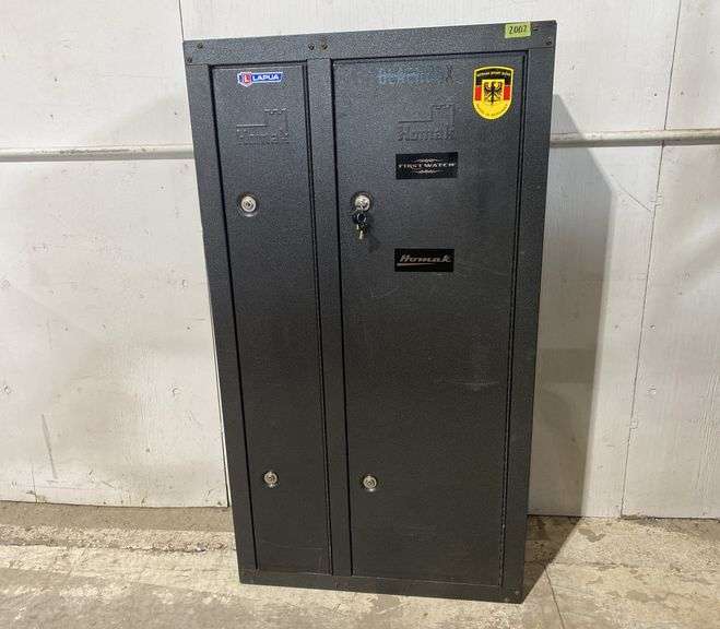 Humak Gun Safe w/ key, 1 side w/ shelves for ammo, 1 side w/ 7 slots ...