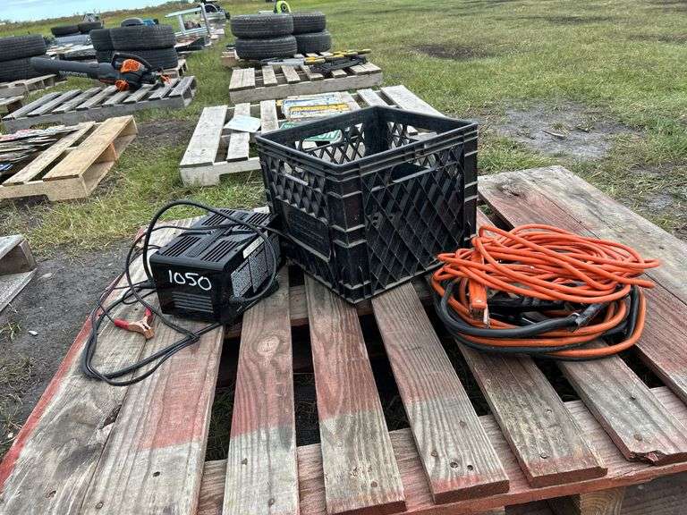 Solar 12/6V Battery Charger, Booster Cable set, Residential Extension cord, *Unreserved*