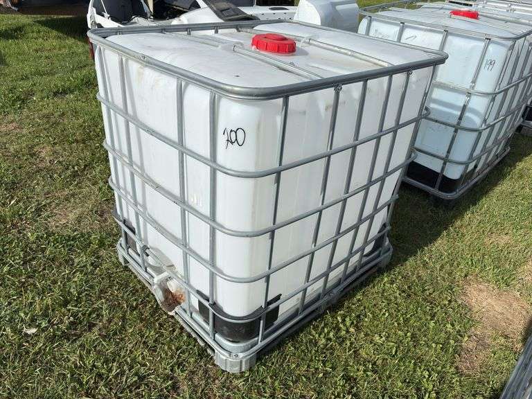 1000L Tote (not food grade) in metal cage w/ lid & valve, approx 4'x4'x3', *Unreserved*
