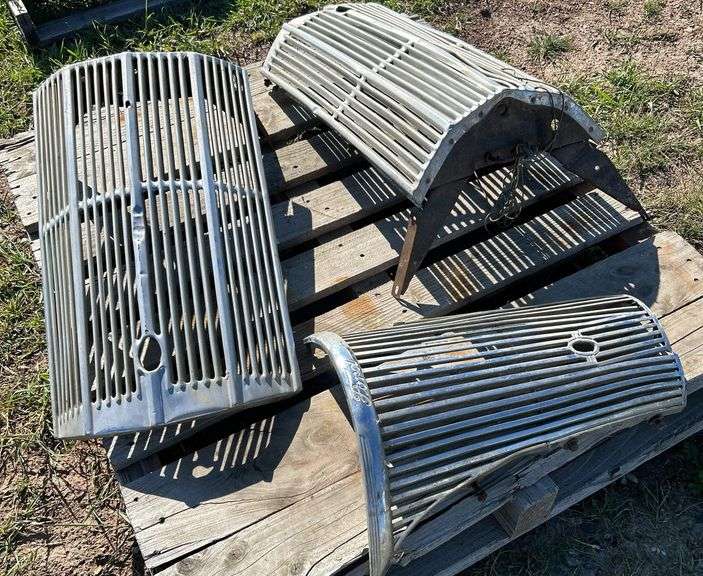 1 - Late 30's Ford Truck Grill, 2 - Late 30's Chevrolet Truck Grill *Unreserved*