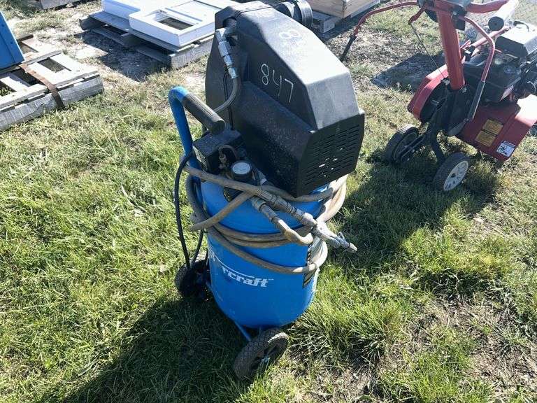 Mastercraft Air Compressor, 11 gal, 120v, *Unreserved*