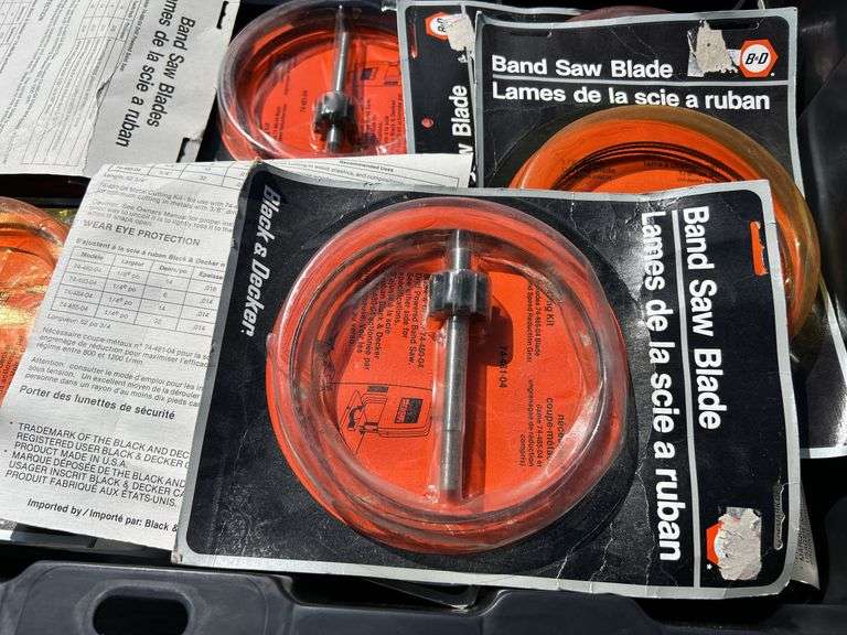 Bin w/ B&D Bandsaw blades approx 50, PN# 74-48204 & 74-48104, *Unreserved*