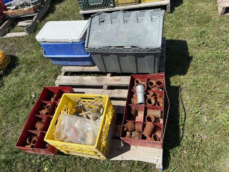 Coleman Cooler, Misc gas fittings, water fittings, 2 fitting trays, *Unreserved*
